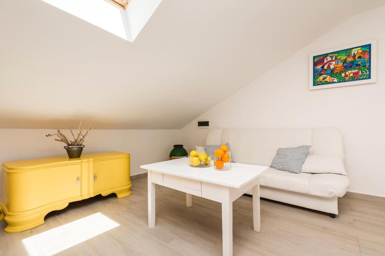 Casa Maria 2 Daire Mali Lošinj Dış mekan fotoğraf